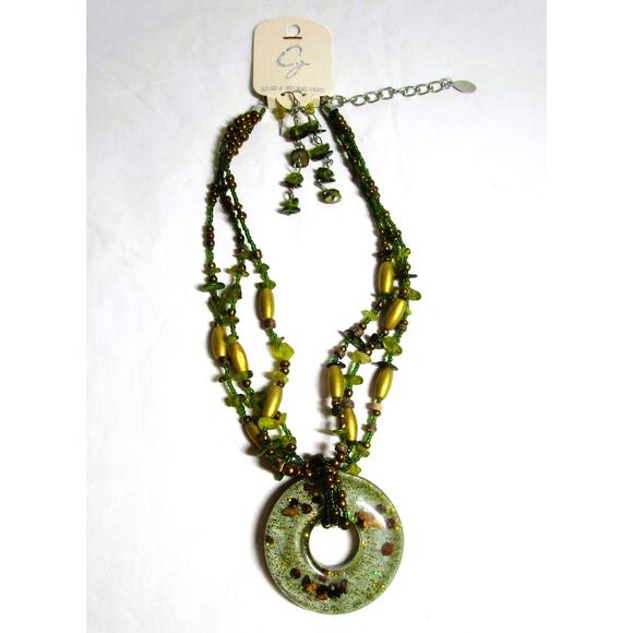Pendant Necklace and Earring Set Emerald and Gold Beads and Gemstones 14 Inches - Picture 1 of 6